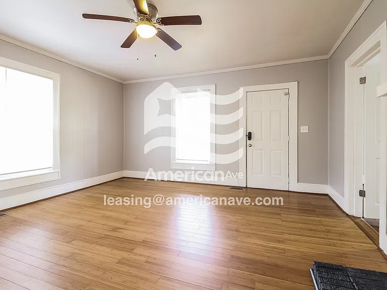 535921_006_living_room_14241630.jpg