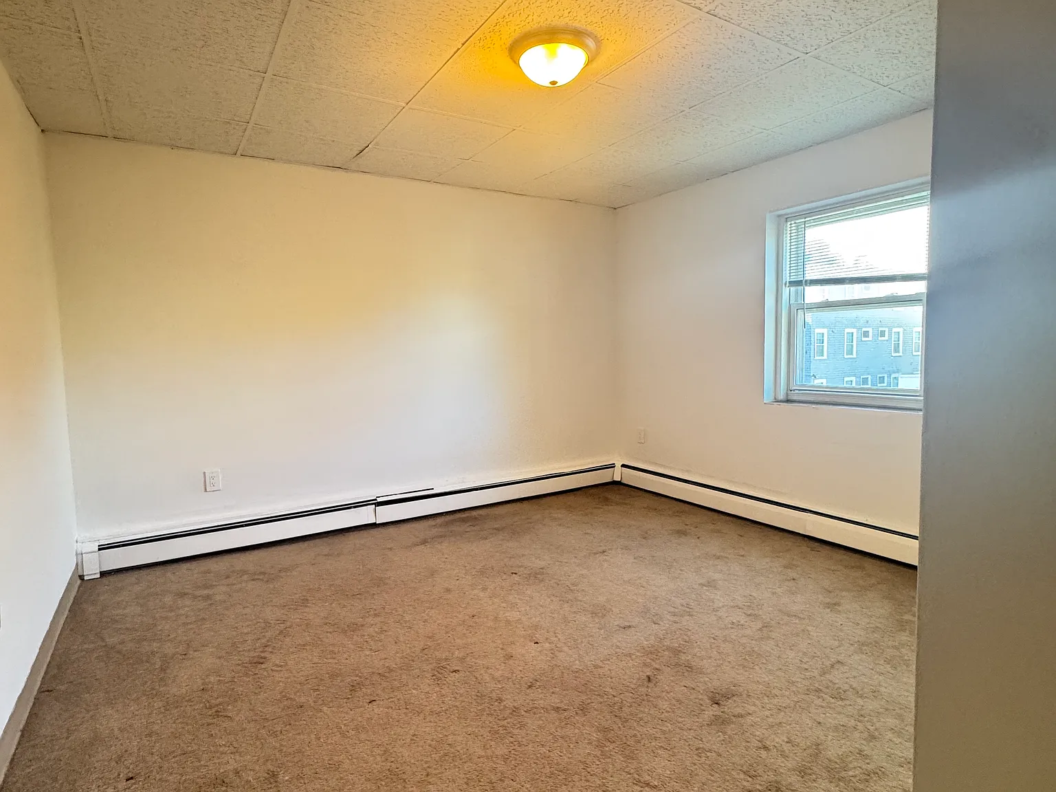 2 bed, 9999 sqft, $2,700 — Photo 4
