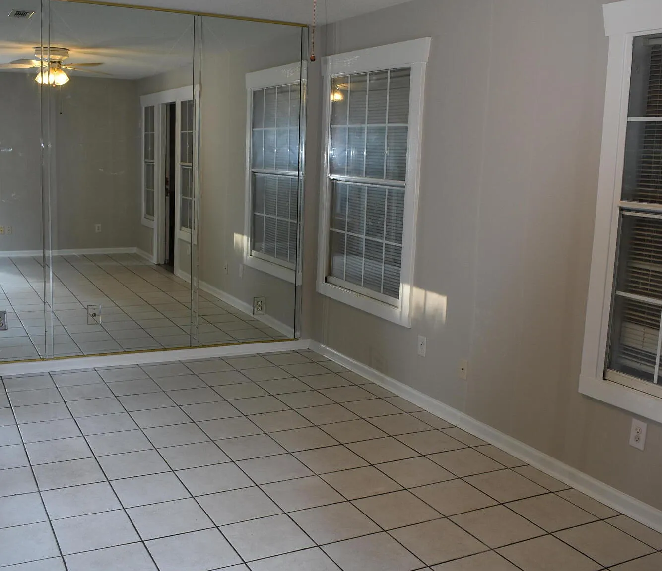 2 bed, 2.0 bath, 1334 sqft, $1,125 — Photo 2