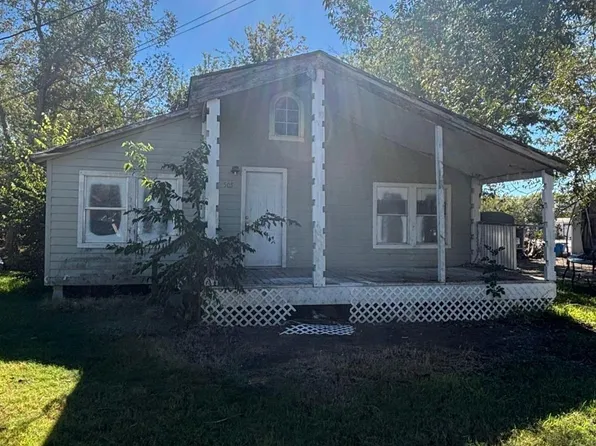 505 Washington St, Edna, TX 77957