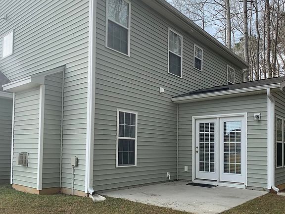 5th image of 213 Goldfinch Ln