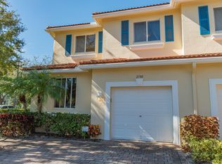 2790 S Evergreen Cir, Boynton Beach, FL 33426