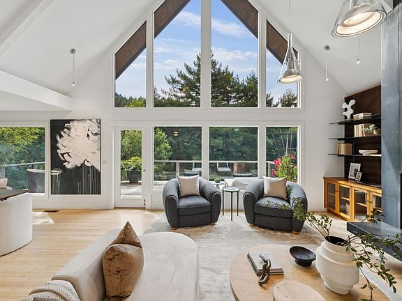 3rd image of 72 Cypress Avenue