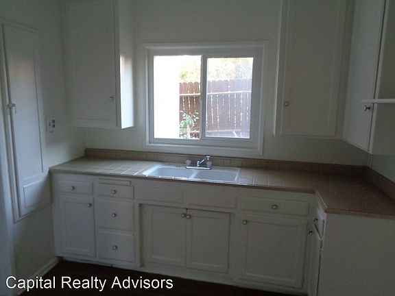 5th image of 5733 Condon Ave