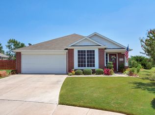 6200 Stone Lake Dr, Fort Worth, TX 76179