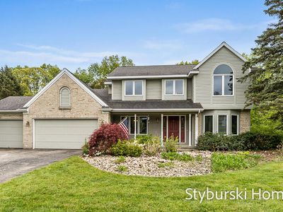 2490 Persimmon Pl NE, Belmont, MI, 49306
