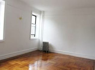 4335 42nd St APT 4A, Sunnyside, NY 11104