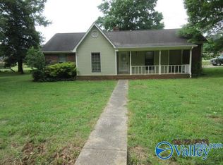 100 Stagecoach Dr, Madison, AL 35757