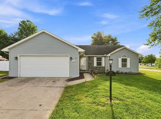 602 Brittany Dr, Champaign, IL 61822