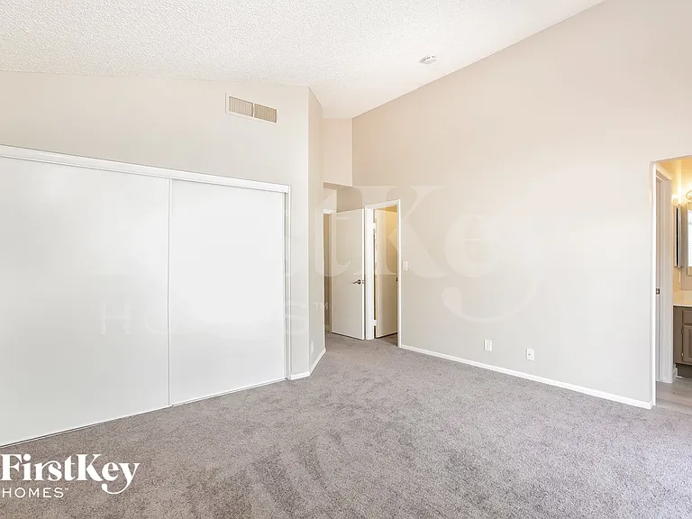 3336 Surfline Dr — Photo 9