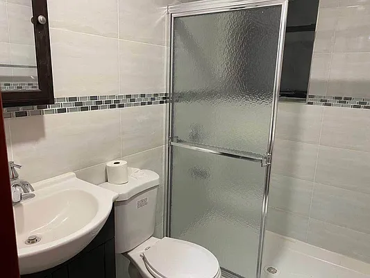 Rented by House Key Realty LLC | media 32