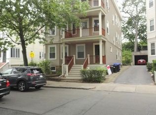 26 Jamaica Rd #2, Brookline, MA 02445