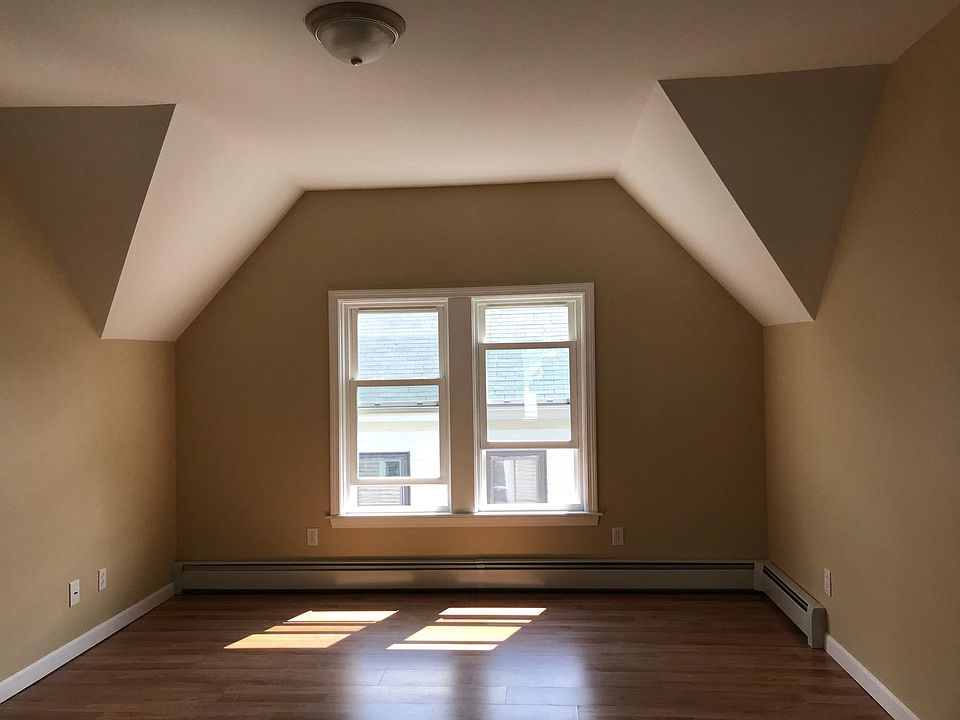 1st image of 221 Mauran Ave