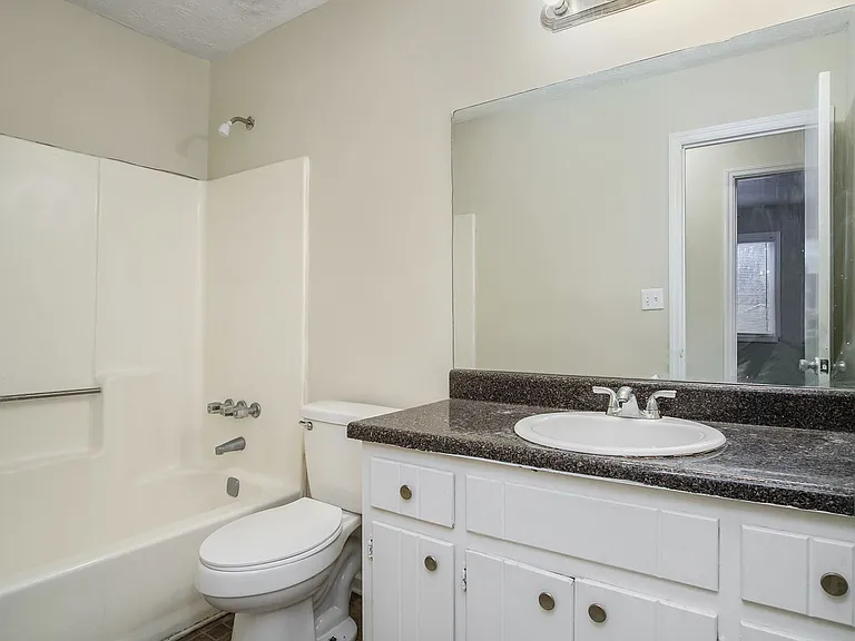 1874 Vauxhall Dr — Photo 11