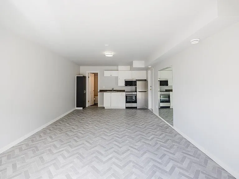 45821 Thomas Rd #STUDIO — Photo 2