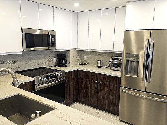 3rd image of 1965 S Ocean Dr APT 2S