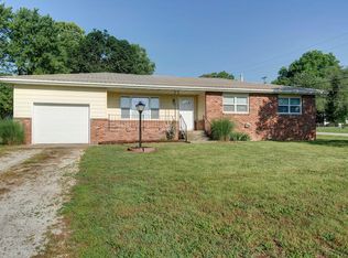 401 Howard St, Willard, MO 65781