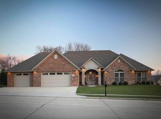 4902 Steeplechase Dr, Columbia, MO 65203