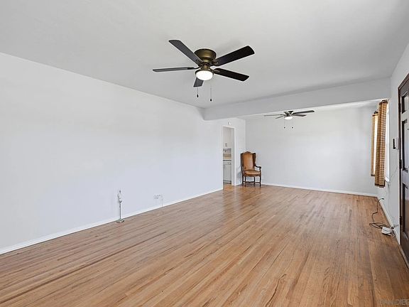 4th image of 551 Thorn St