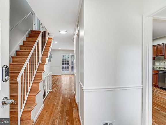 2nd image of 9752 Cardinal Rd