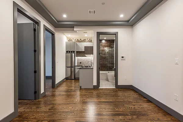 Rented by Nooklyn NYC LLC | media 68