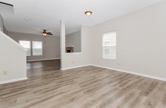 3 bed, 2.5 bath, 2230 sqft, $1,945 — Photo 3