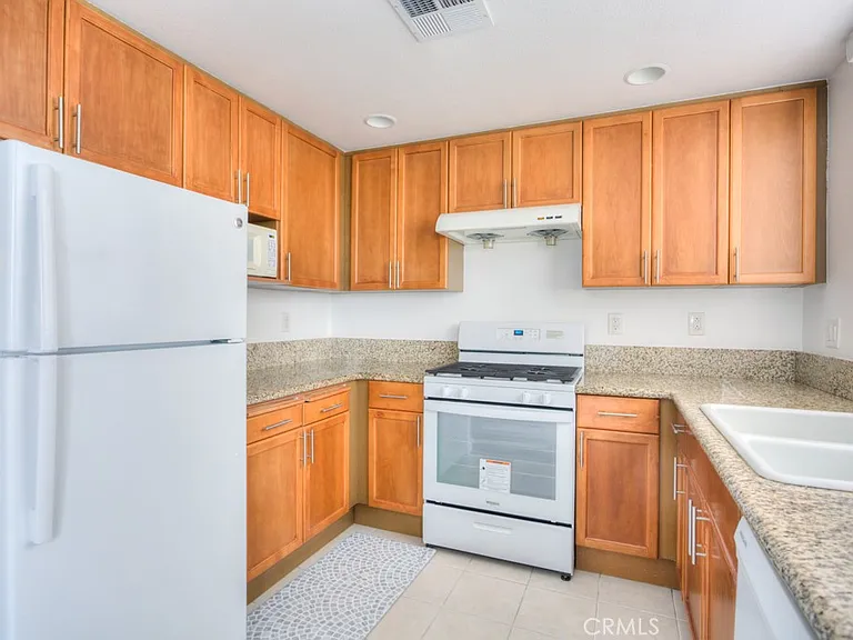 580 W Main #302 — Photo 17