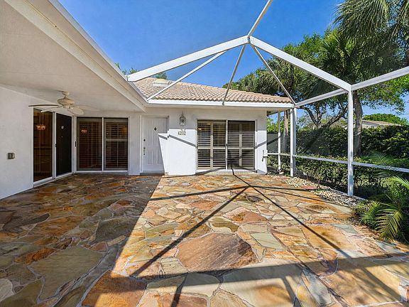2nd image of 4202 Water Oak Court