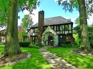 2940 Kingsley Rd, Shaker Heights, OH 44122