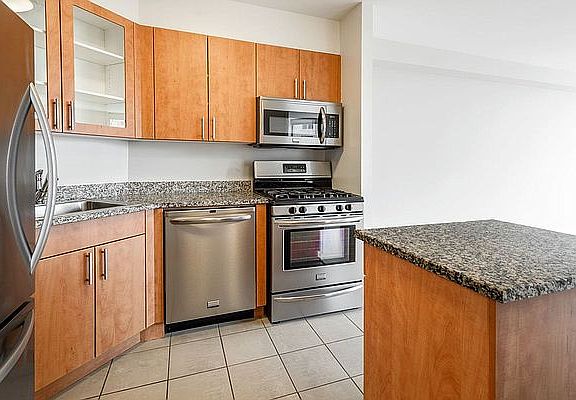 5th image of 776 6th Ave APT 35G
