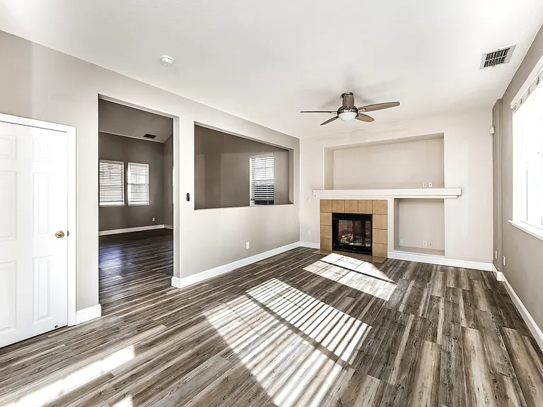 Family-Room