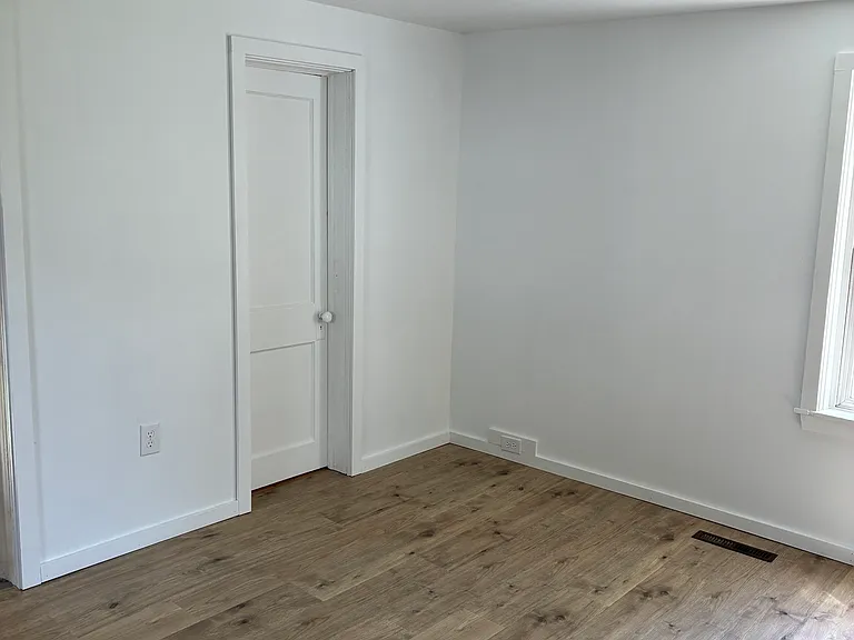905 S Pine St — Photo 9