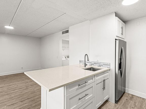 5th image of 507 Meadows Circle