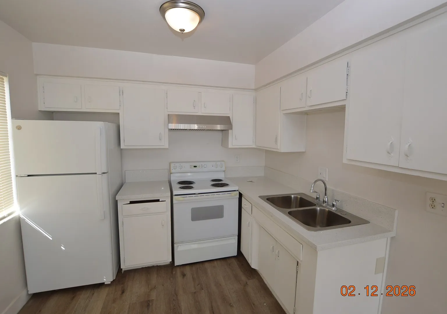1458 Sombrero Drive - 4 — Photo 4