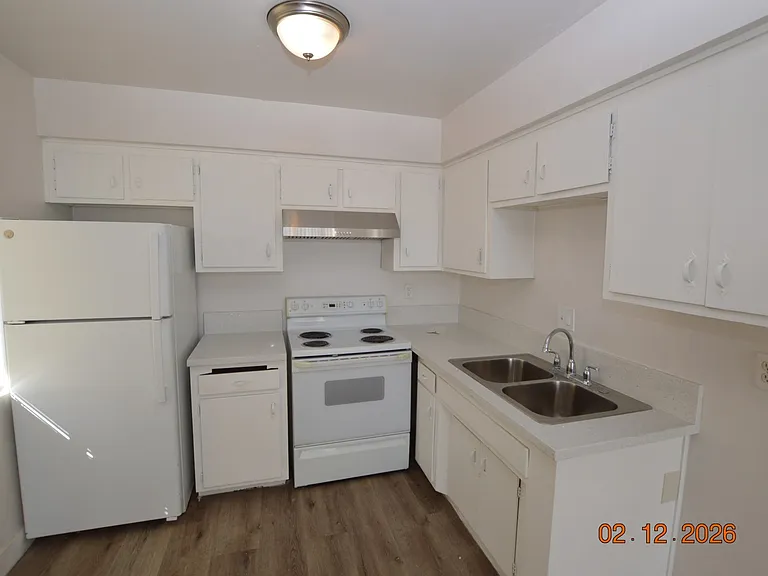 1458 Sombrero Dr #4 — Photo 4