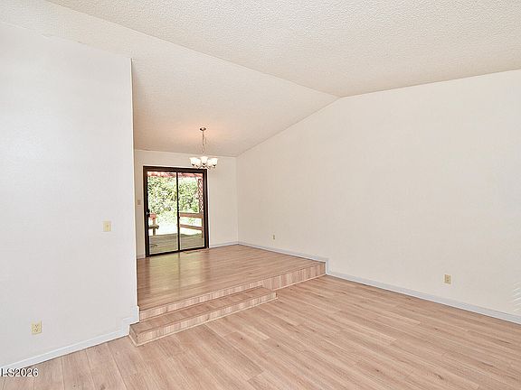 5th image of 3575 Bluejay Ct