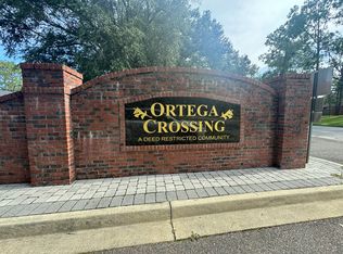 8407 Oak Crossing Dr W, Jacksonville, FL 32244