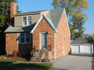 160 Olympia Dr, Troy, MI 48084