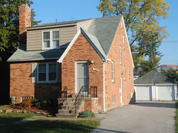 160 Olympia Dr, Troy, MI 48084