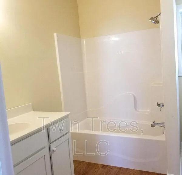 5907 Gospel St #B — Photo 3