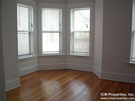 3rd image of 2258 N Southport Ave #3F