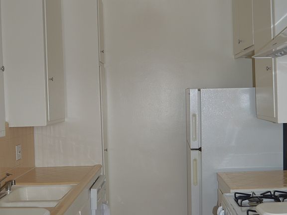 4th image of 1524 7th St APT 6