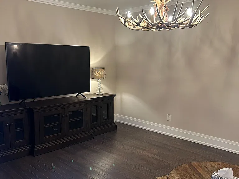 18 Theobalds Cir — Photo 3