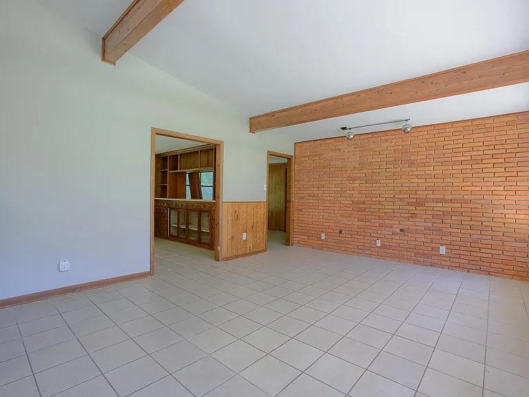 12395 South Ln — Photo 2