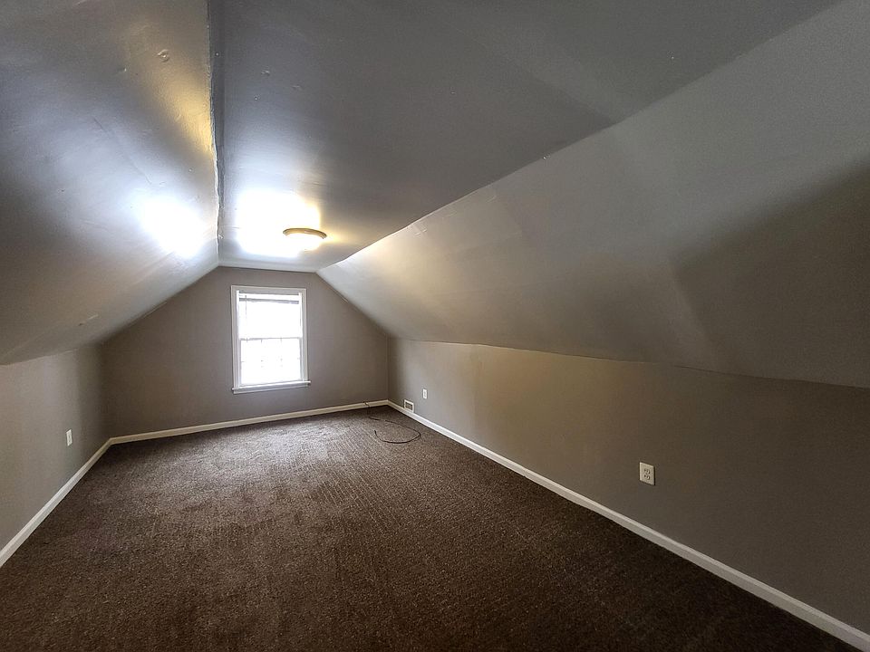 15335 Semrau Ave, photo 9
