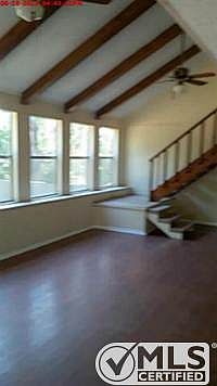 5th image of 121 Shoshone Dr