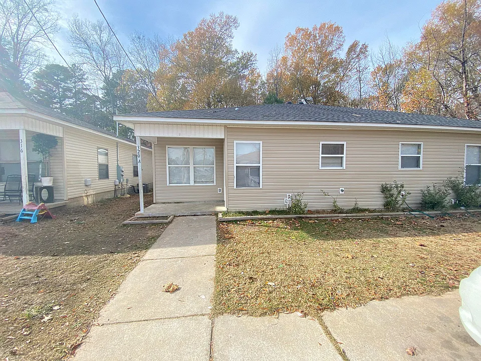 320 Bellewood Ln #A