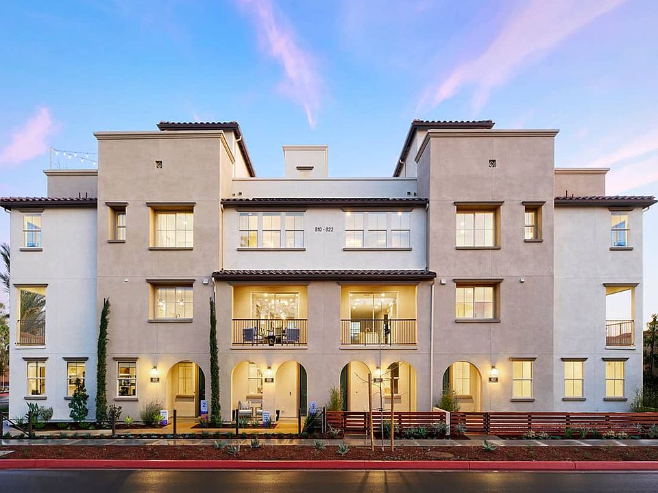 Violet At Canvas Model Homes Exterior Street View