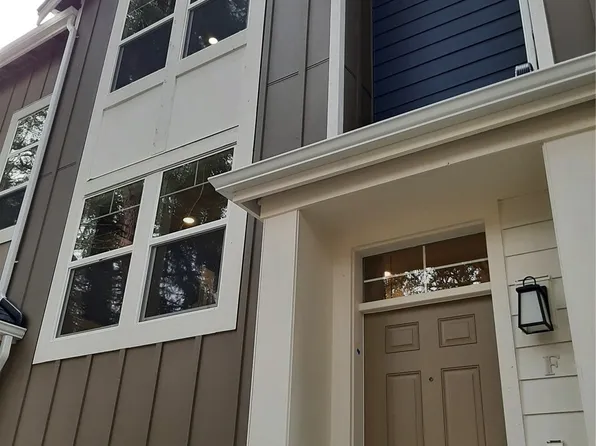 19314 121st Place NE #F, Bothell, WA 98011