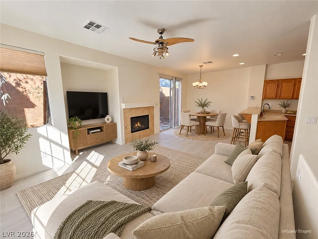 3 bed, 2.5 bath, 1373 sqft, $1,995 — Photo 3